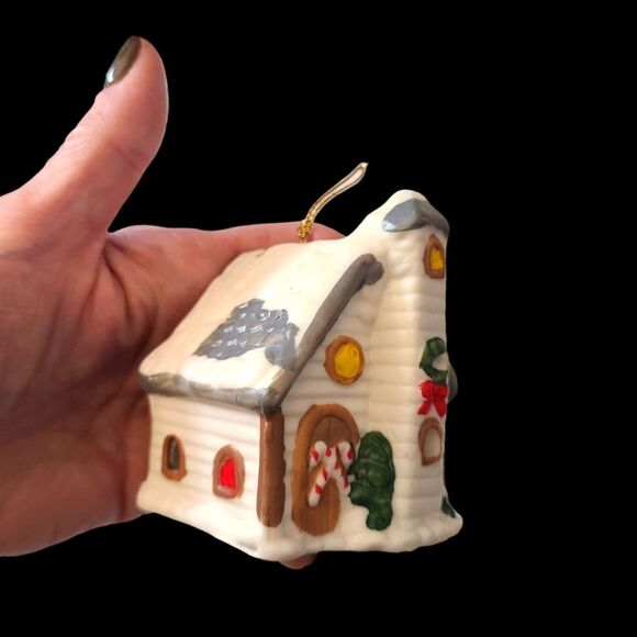 VINTAGE Tree Ornament Lighted Christmas Cottage Ceramic - Picture 1 of 6